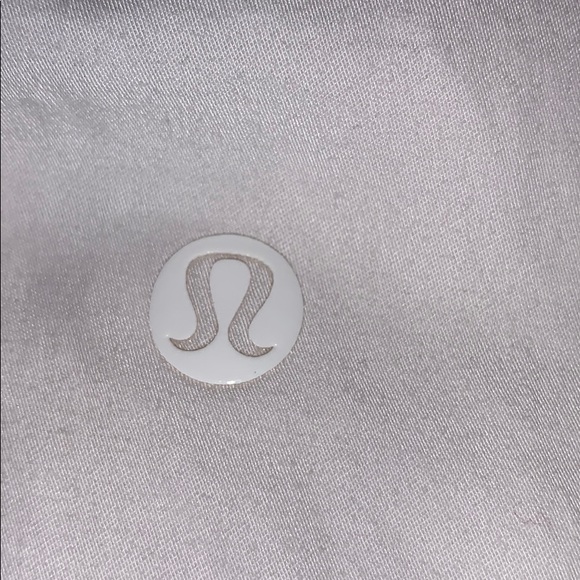 White Lululemon tank top - Picture 5 of 6